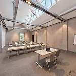 웰컴 콩그레스 호텔 3*
